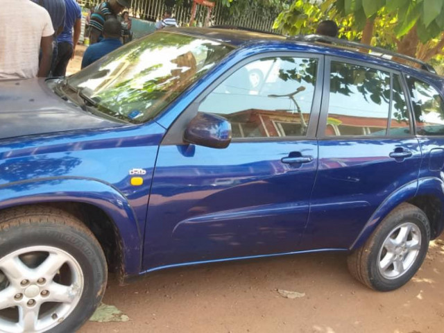 Toyota Rav 4, Carros, Bissau