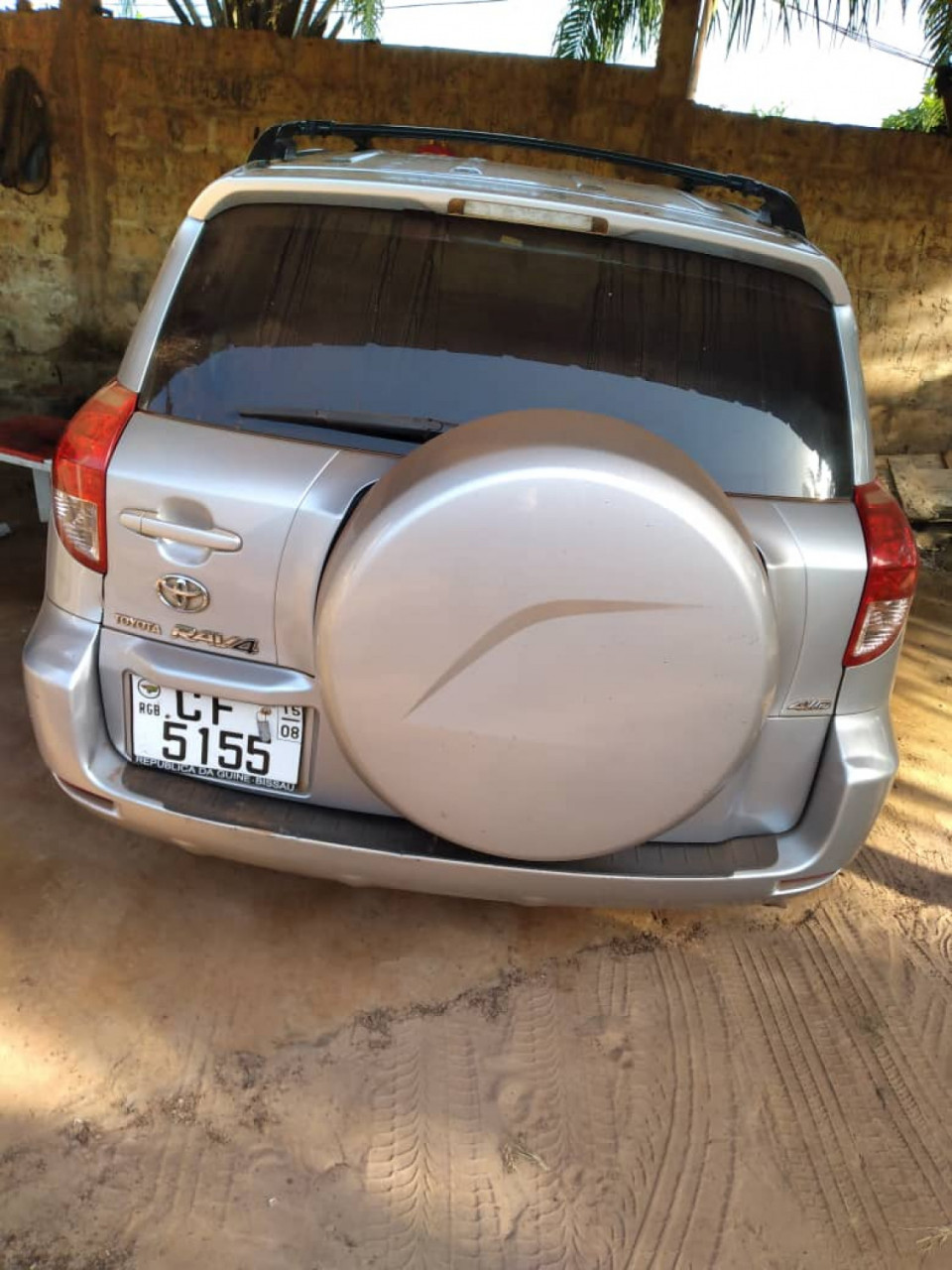 Toyota RAV4 Nio, Carros, Bissau