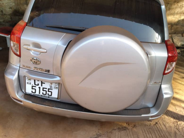 Toyota RAV4 Nio, Carros, Bissau