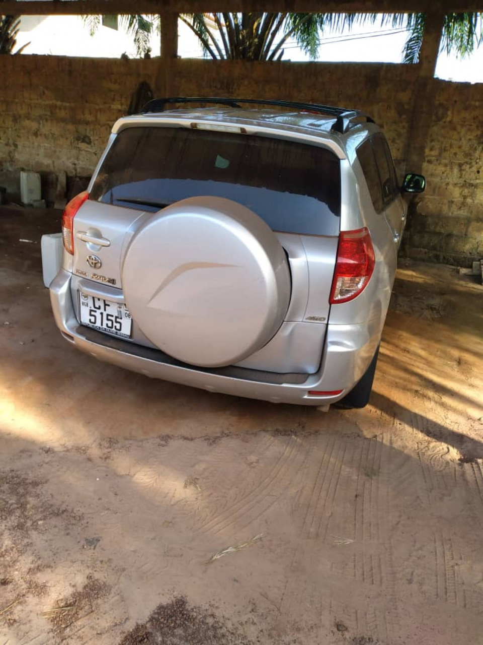 Toyota RAV4 Nio, Carros, Bissau