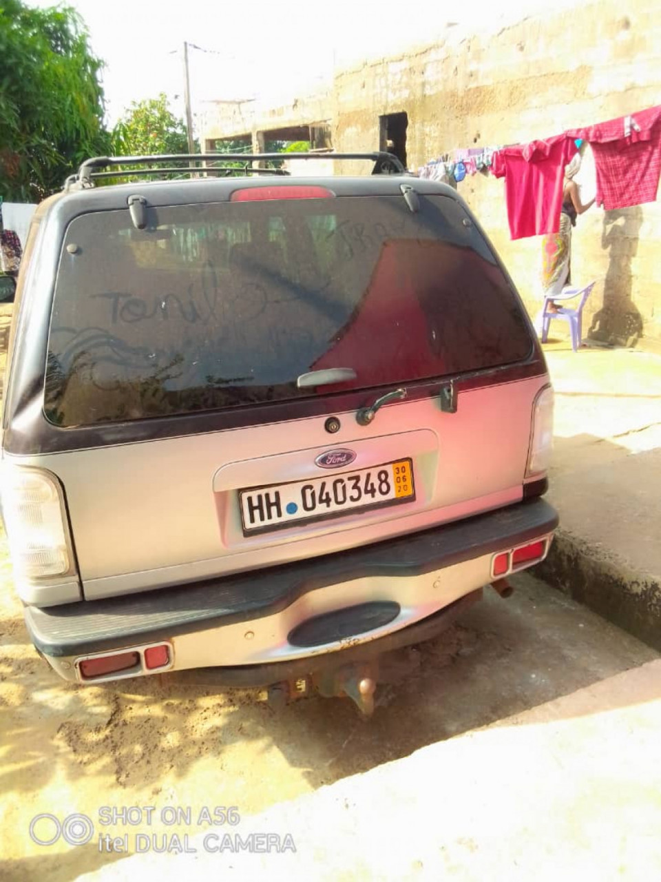 Ford Explorer, Carros, Bissau