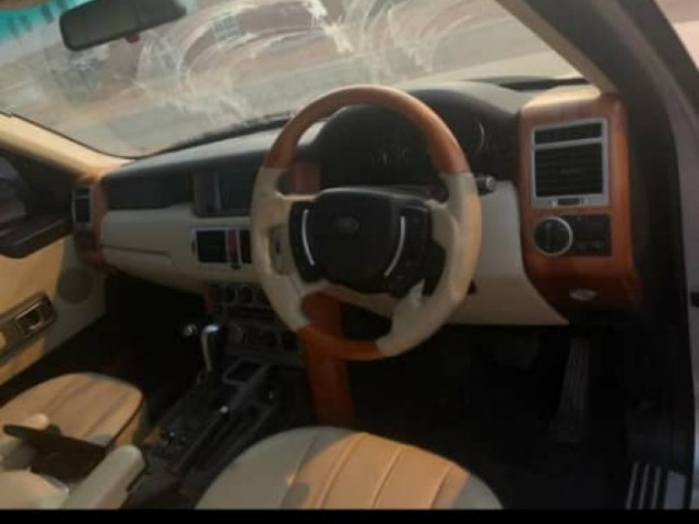 Land Rover, Carros, Bissau