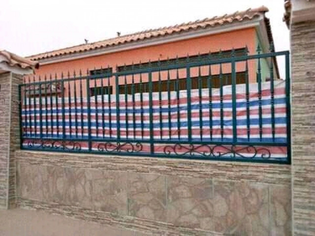Grelhas moda especial, Portas - Janelas, Bissau