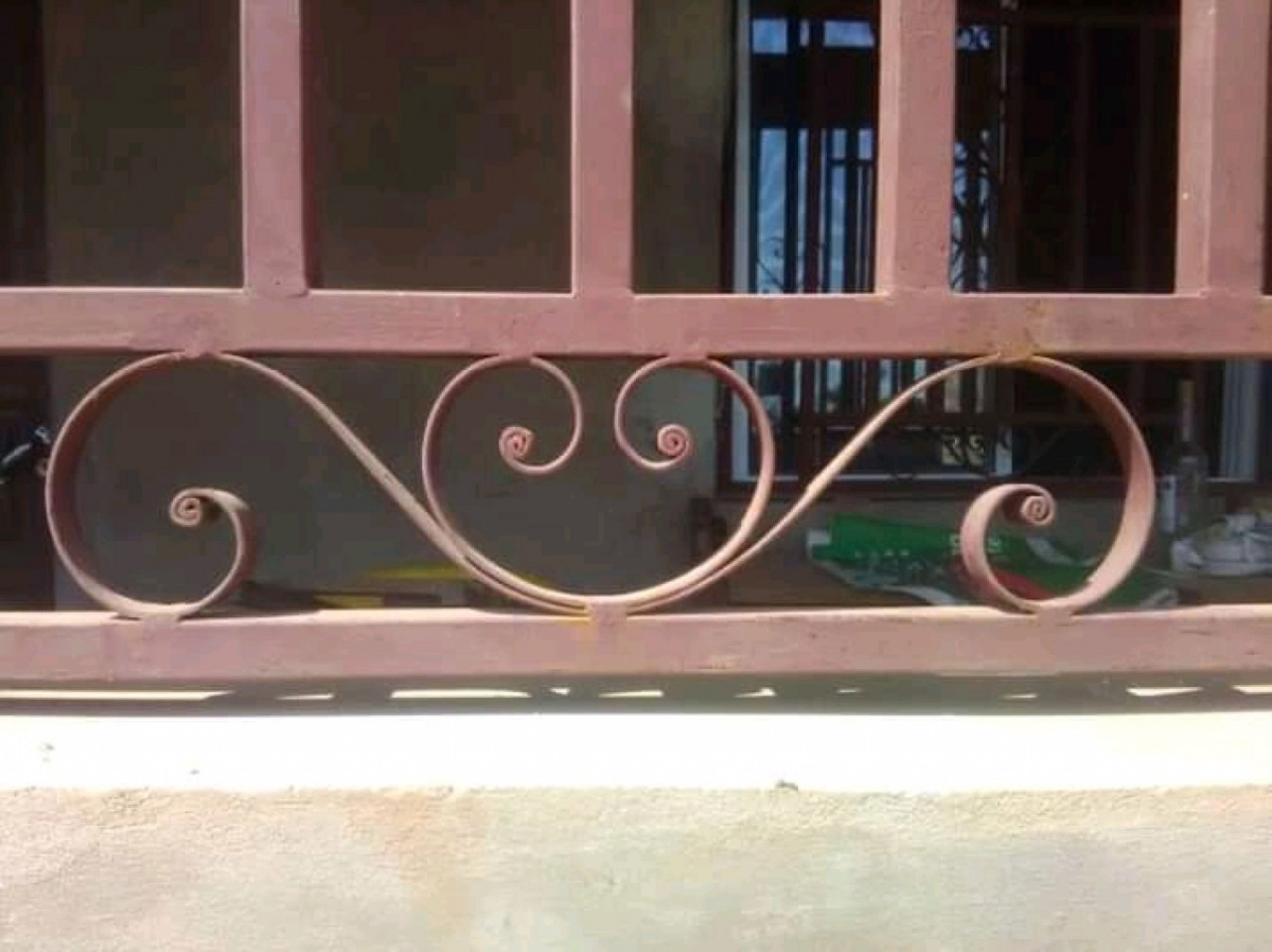 Grelhas moda especial, Portas - Janelas, Bissau