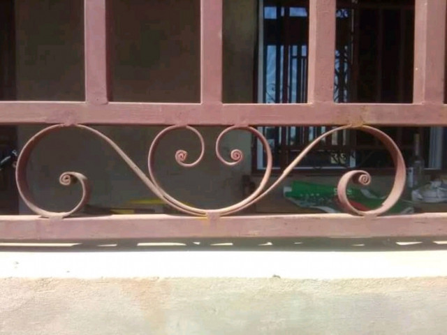 Grelhas moda especial, Portas - Janelas, Bissau