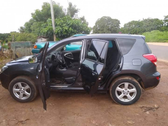 Toyota Rav 4, Carros, Bissau