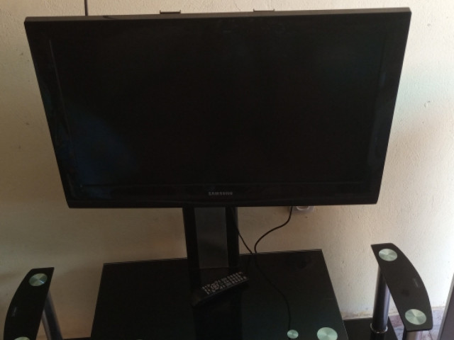 TV SAMSUNG 45, TV - Áudio - Vídeo, Bissau