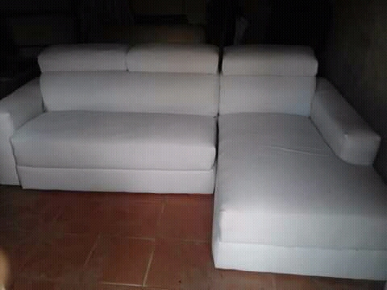 Sofa europeu, Camas - Poltronas, Bissau