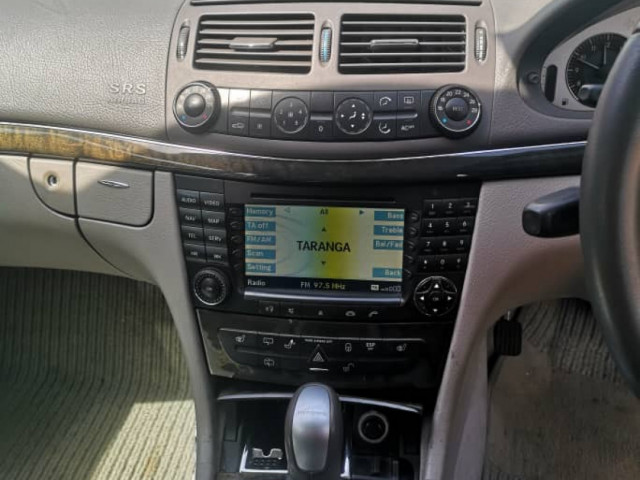 Mercedes-Benz E320, Carros, Bissau