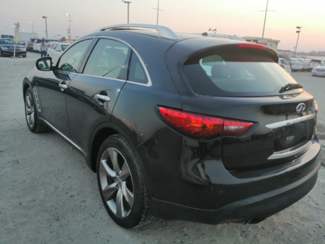 Infiniti FX 50, Carros, Bissau
