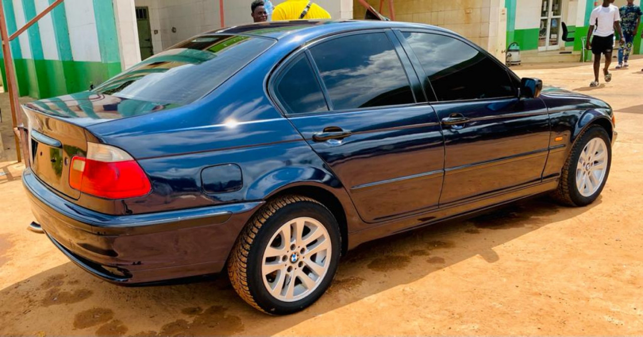 BMW E-36, Carros, Bissau