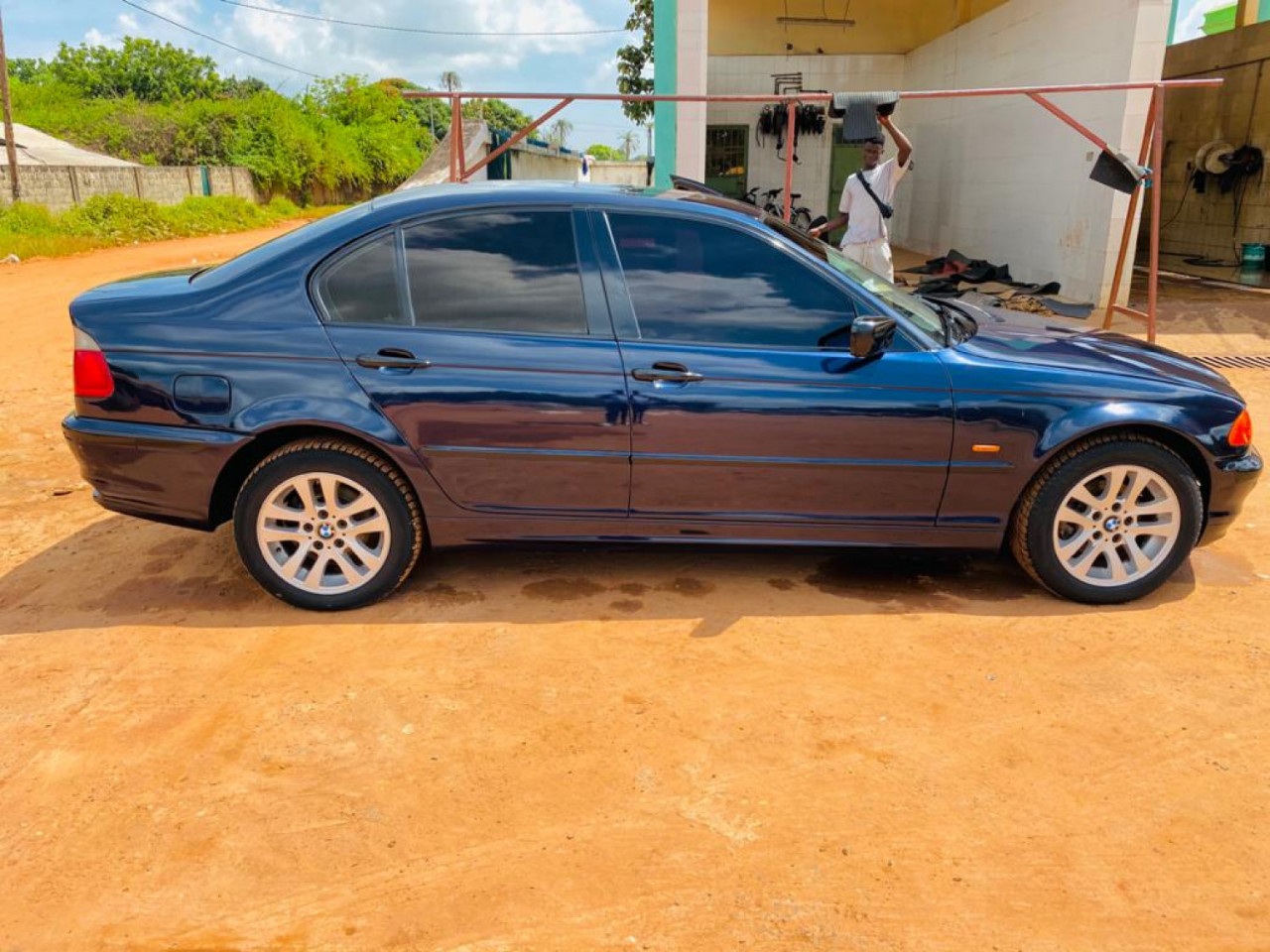 BMW E-36, Carros, Bissau