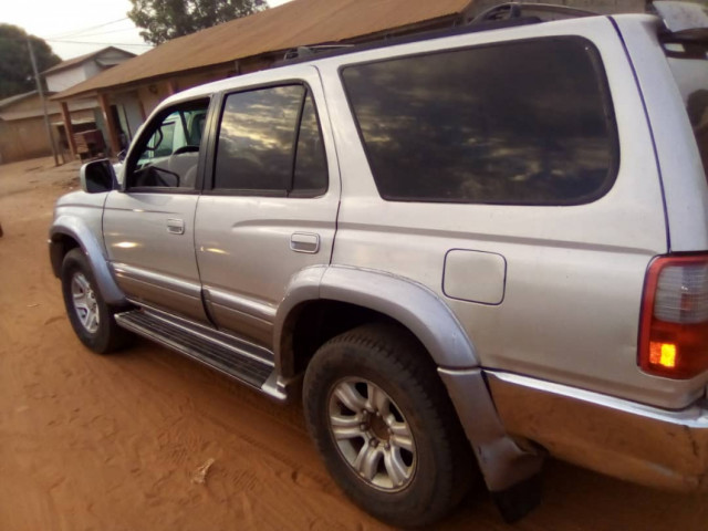 TOYOTA 4RUNNER, Carros, Bissau