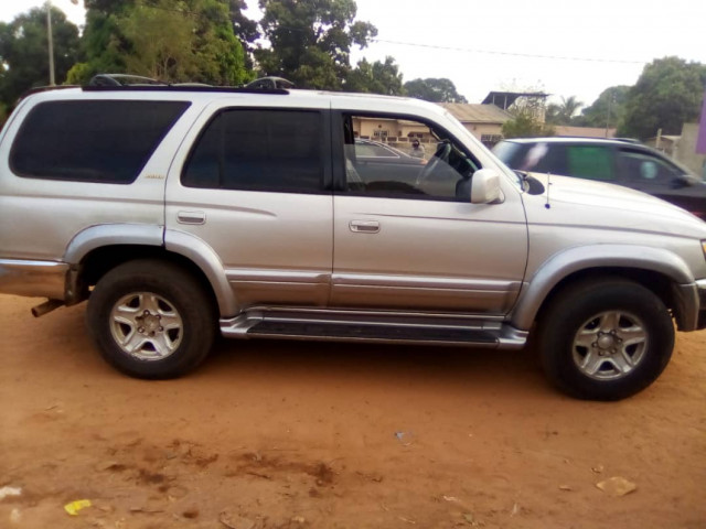 TOYOTA 4RUNNER, Carros, Bissau