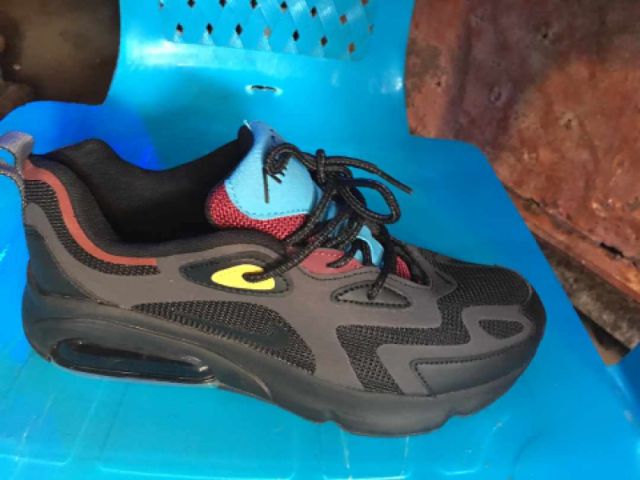 Tenis Nike, Calçado, Bissau