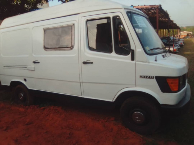 Mercedes 207, Camiões - Autocarros, Bissau