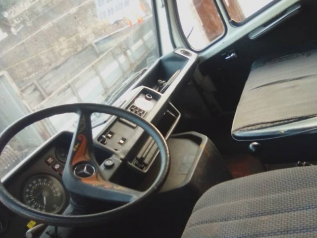 Mercedes 207, Camiões - Autocarros, Bissau