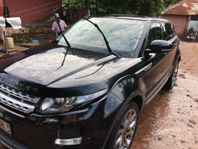 Land Rover Range Rover Evoque, Carros, Bissau