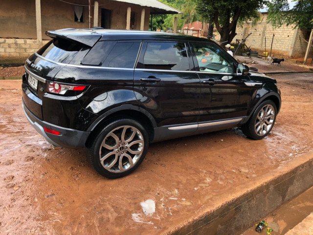 Land Rover Range Rover Evoque, Carros, Bissau