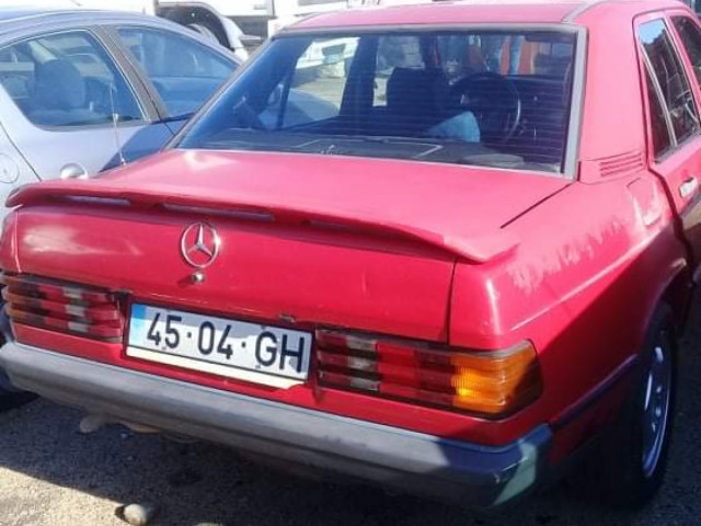 Mercedes-Benz 190, Carros, Bissau