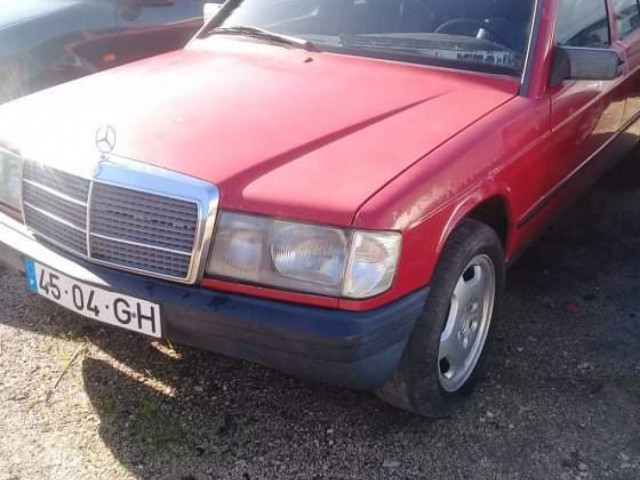Mercedes-Benz 190, Carros, Bissau