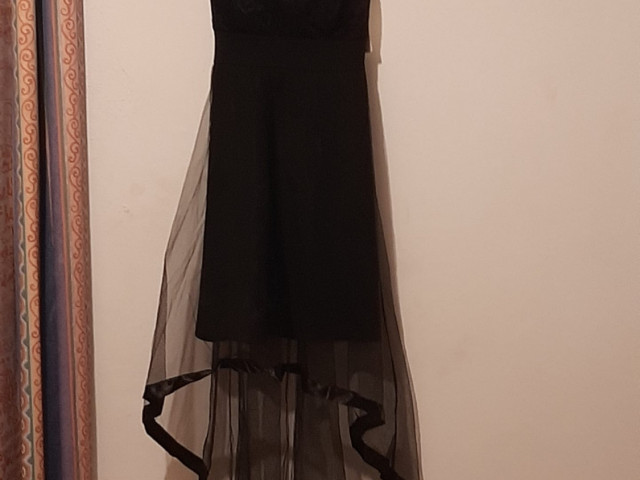 Vistidos novas para Festa, Roupa, Bissau
