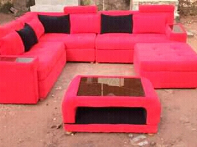 Sofas com mesa, Camas - Poltronas, Bissau