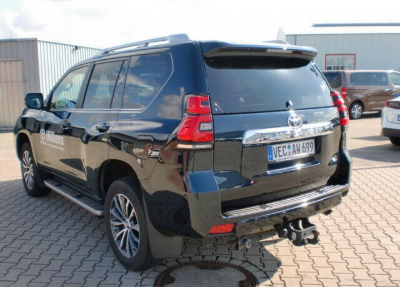 Toyota LAND CRUISER, Carros, Bissau