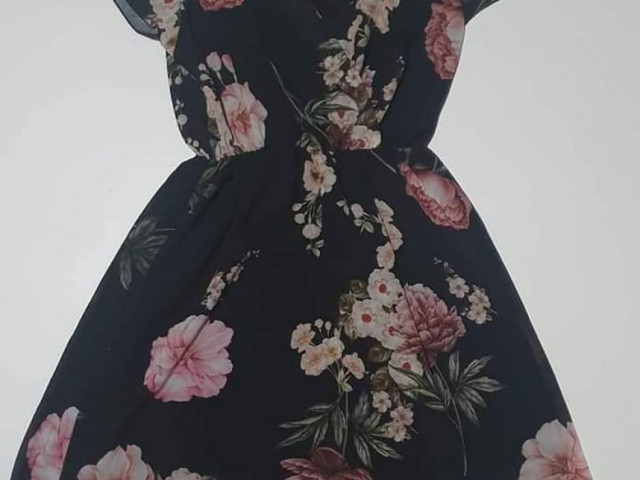 Vestido para festas, Roupa, Bissau