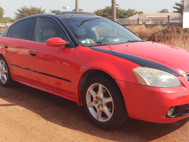NISSAN ALTIMA, Carros, Bissau
