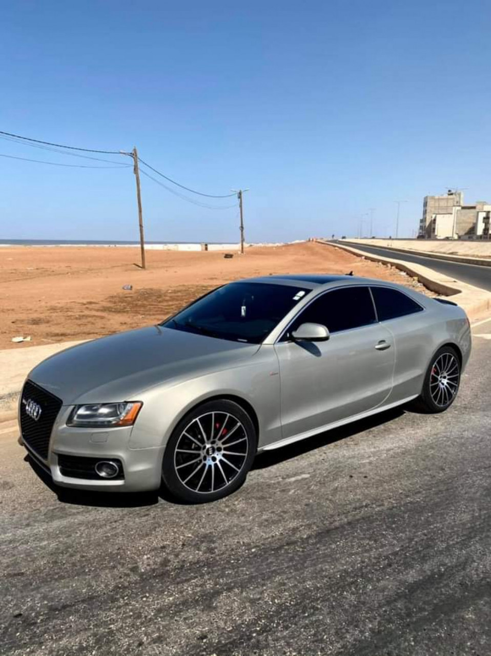 Audi Q5, Carros, Bissau