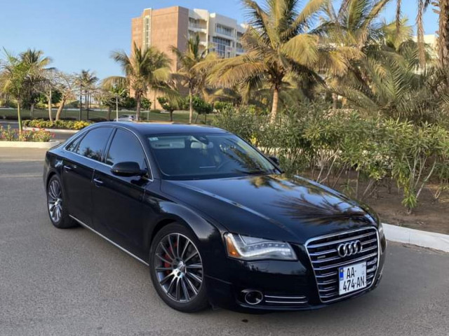 Audi A8, Carros, Bissau