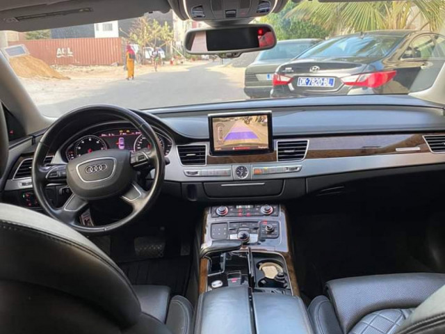 Audi A8, Carros, Bissau