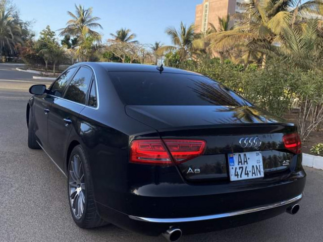 Audi A8, Carros, Bissau