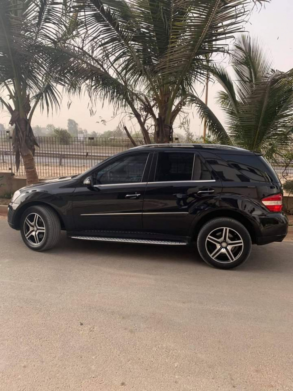 Mercedes Benz ML, Carros, Bissau