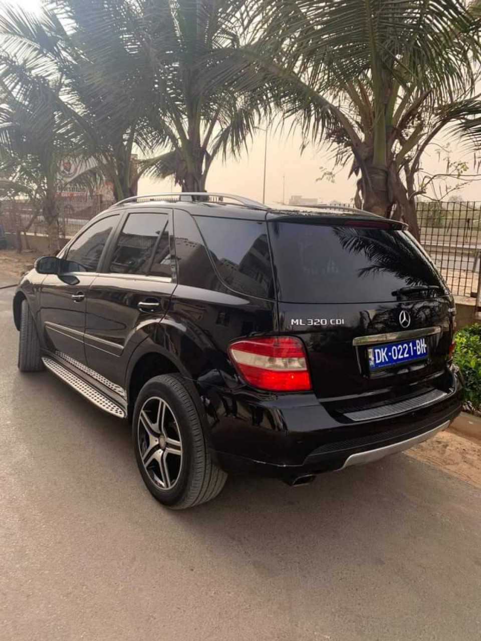 Mercedes Benz ML, Carros, Bissau