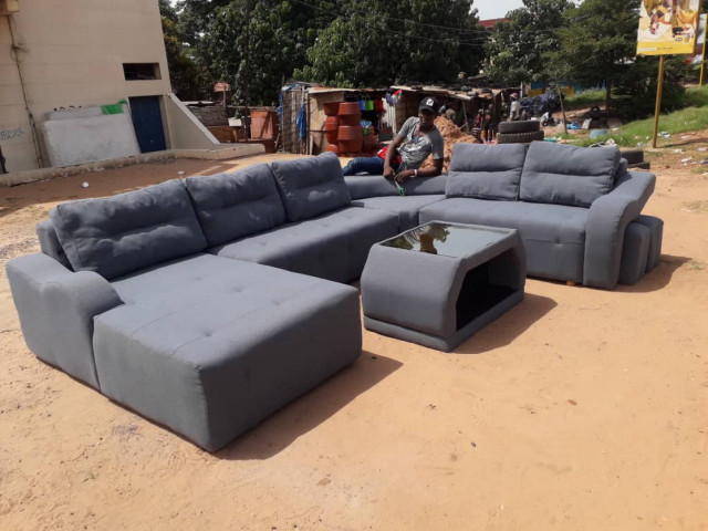 Sofá modelo U, Camas - Poltronas, Bissau