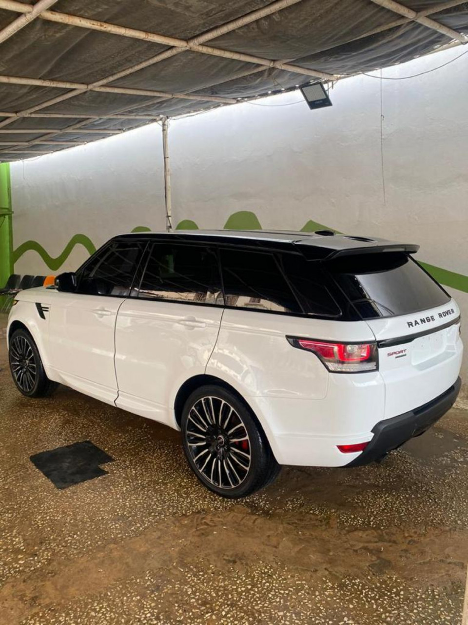 Range Rover sport, Carros, Bissau