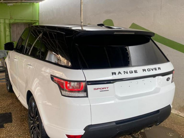 Range Rover sport, Carros, Bissau
