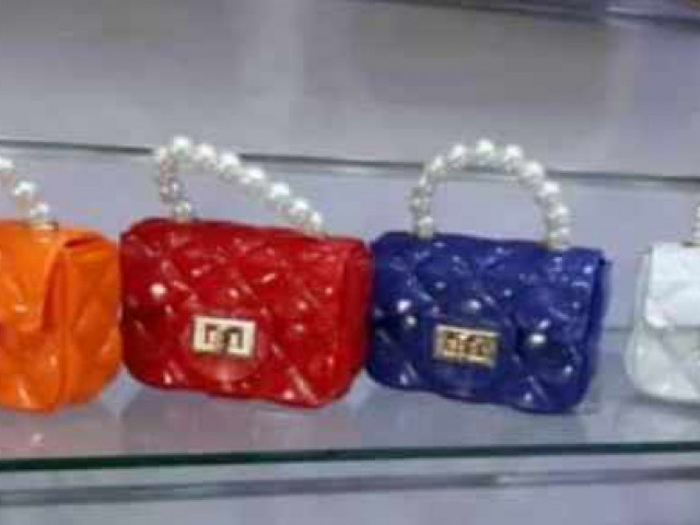 Bolchetes de qualidade, Malas - Carteiras, Bissau
