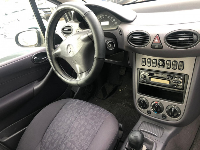 Mercedes A 160, Carros, Bissau