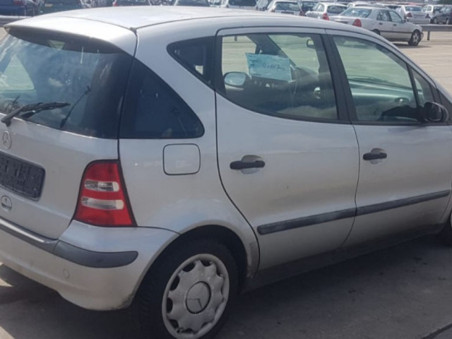 Mercedes A 160, Carros, Bissau