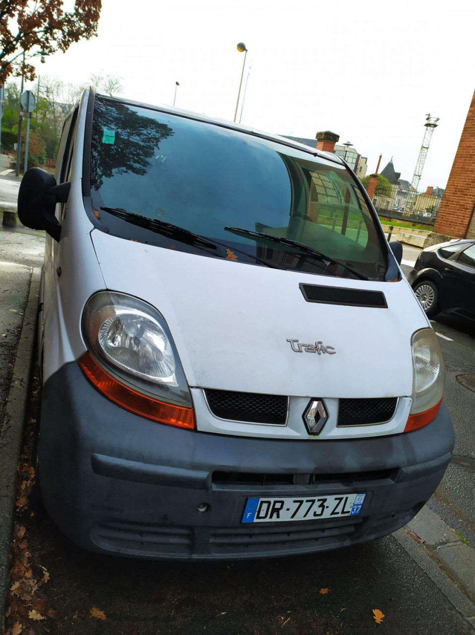Renault Trafic, Carros, Bissau