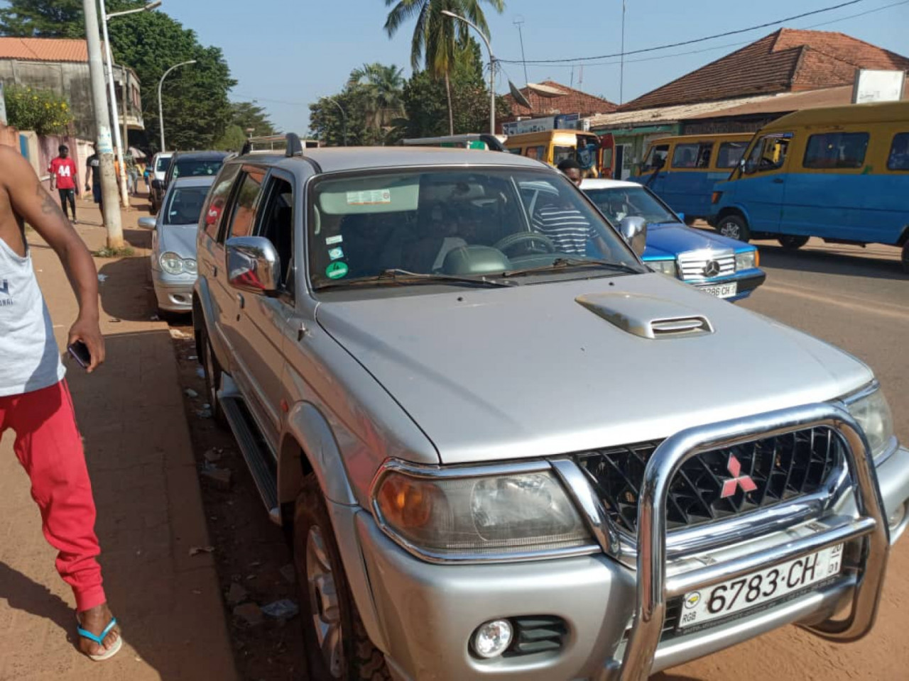Mitsubish Pajero Sport, Carros, Bissau