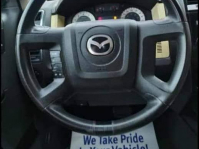 MAZDA TRIBUTE, Carros, Bissau