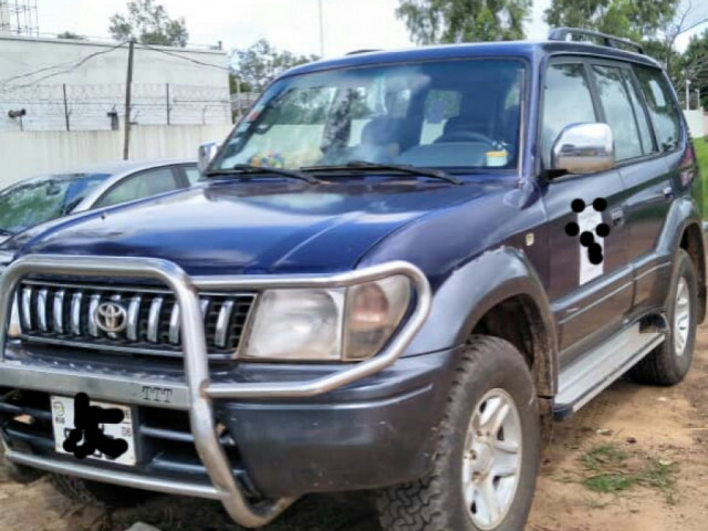 Toyota Prado, Carros, Bissau