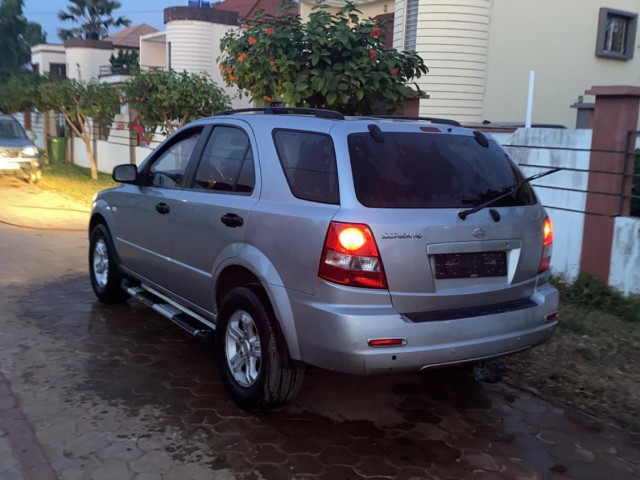 KIA SORENTO, Carros, Bissau