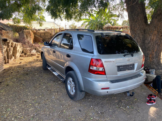 KIA SORENTO, Carros, Bissau