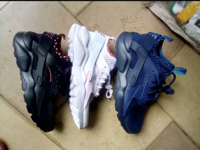 Tenis Nike, Calçado, Bissau