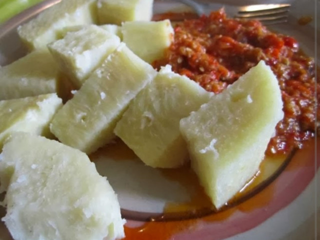 IGNAME, Frutas - Vegetais, Bissau